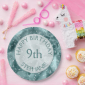 Personalisiere: "Happy Birthday" Aq uaTextured Pappteller (Party)