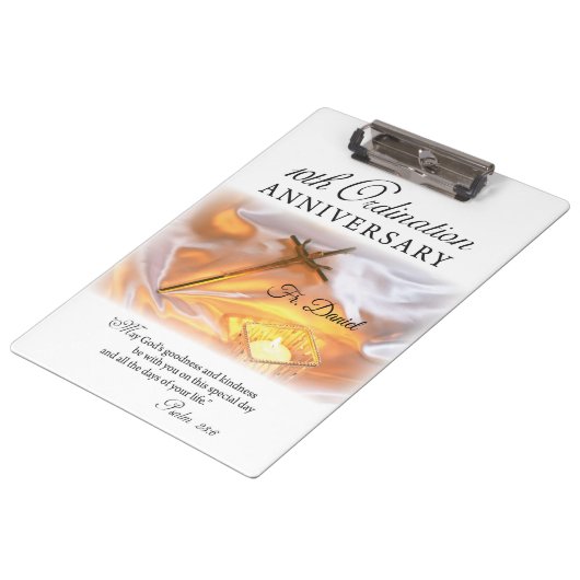 Personalisieren, 10. Ordination Jubiläum, Kreuz Klemmbrett (Schrägansicht)