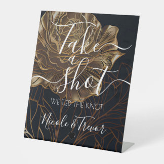 Personalisieren: Black Gold Flower Take a Shot Sockelschild