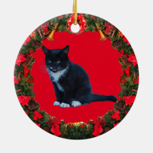 Personalisieren Sie Black Kitten Tuxedo Sitzen Meo Keramik Ornament (Hinten)