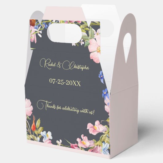 Personalisieren Sie Blume Petal Pink Hochzeit Geschenkschachtel (Geöffnet)