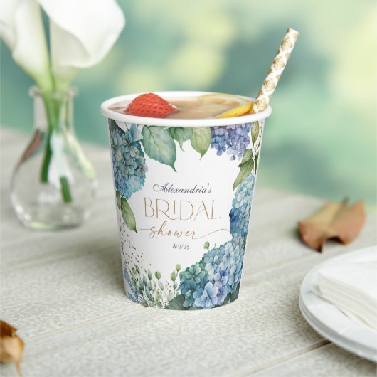 Personalisieren Sie Brautparty Blue Hydrangeas Pappbecher (In Situ)
