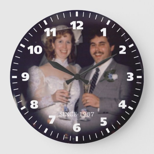 Personalisieren Sie das Hochzeitstag (Sonderauftra Große Wanduhr (Vorderseite)