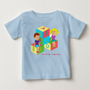 Personalisieren Sie das Lernen gemeinsam mit Alpha Baby T-shirt
