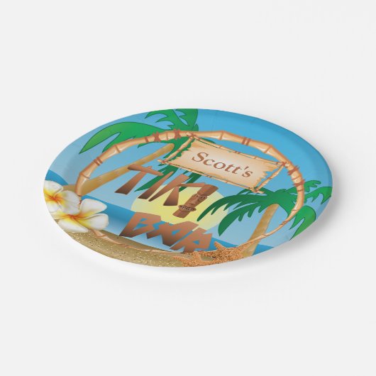 Personalisieren Sie das Tiki-Bar-Design Pappteller (Schrägansicht)
