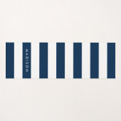 Personalisieren Sie den Namen Preppy Navy Blue & W Yogamatte (Vorderseite (Horizontal))