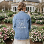 Personalisieren Sie Frau Name Elegant Script Bride Jeansjacke<br><div class="desc">Personalisieren Sie Frau Name Elegantes Script Geschenk für Bride-To-Be oder frisch verheiratete Braut mit festem Datum. Diese Denim-Jacke ist ein perfekter Sake für die frisch gebrannte Braut, die gerade verlobt got hat! Es ist ein einzigartiger und personalisierter Sake, der ihren besonderen Status feiert. Die mit Liebe gefertigte Jean-Jacke ist das...</div>