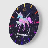 Personalisieren Sie Ihre farbenfrohe Einhorn-Großu Große Wanduhr (Winkel)