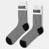 Personalisieren Sie TEAM NAME Schwarz-weiß Stripes Socken (Linkes Detail)
