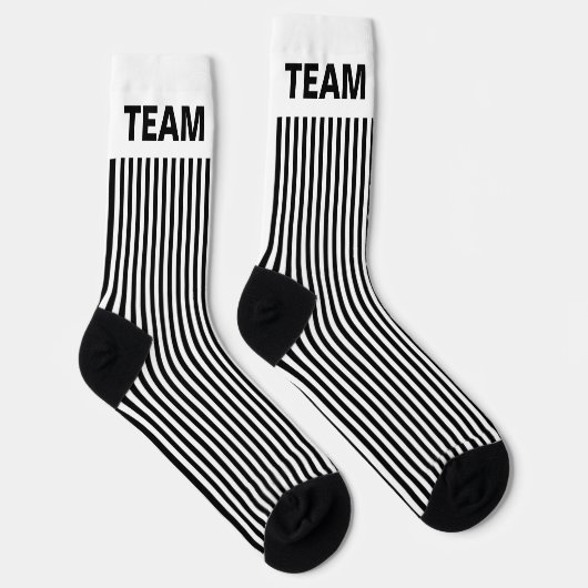 Personalisieren Sie TEAM NAME Schwarz-weiß Stripes Socken (Rechts)