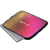 Personalisieren von Namensaktien in Lila & Gold Laptopschutzhülle (Vorne Knopf)
