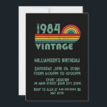 Personalisiert 40 Vintages Party Einladung<br><div class="desc">Mit dieser limitierten Auflage,  erstklassiger Qualität und einem einzigartigen Vintag aussehenden Geburtstagsbild mit cooler Typografie verleihen Sie dieser Serie etwas Originalität. Es ist eine großartige Geschenkidee für Männer,  Frauen,  Ehemänner,  Ehefrauen,  Freundinnen und Freunde,  die dieses einmalige Kunstwerk zu schätzen wissen.</div>