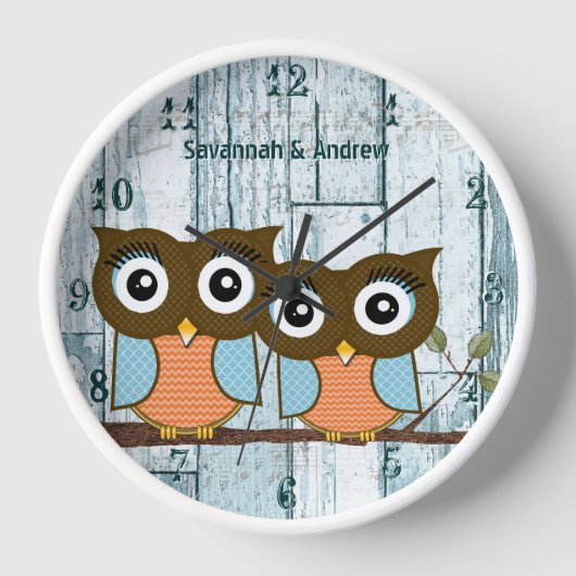 Personalisiert Altes Rustikales Aqua Wood Love Bir Uhr (Vorderseite)