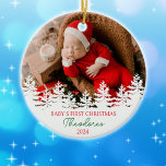 Personalisiert Baby's First Christmas Keramik Ornament<br><div class="desc">Dieses "Baby´s First Christmas"-Ornament besticht durch Foto,  Namen und Jahr.</div>