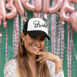 Personalisiert Bachelorette Bridesmaids Party Grou Truckerkappe<br><div class="desc">Brauchen Sie ein Geschenk für Ihren Junggeselinnen-Abschied? Will du, deine Unterstützung für die zukünftige Braut zu zeigen, aber kein Vermögen auszugeben? Karo aus unseren personalisierten LKW-Hüten! Dieser Hut ist nicht nur stilvoll und einzigartig, er macht auch ein großartiges Geschenk für Ihre Brautmädchen. Und es wird der Braut ein Lächeln ins...</div>