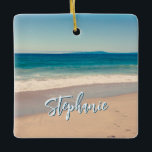 Personalisiert Beach Foto Blue Landschaftlich<br><div class="desc">Ein schönes Vintages Foto eines Strandes in der kalifornischen Keramik Weihnachtsschmuck. Passen Sie Ihren Namen an,  um Ihr eigenes personalisiertes Geschenk zu kreieren. Für kürzere Namen gibt es viel Platz,  um den Schriftart zu vergrößern. Es gibt viele schöne,  moderne Kalligraphie-Schriftzeichen zur Auswahl.</div>