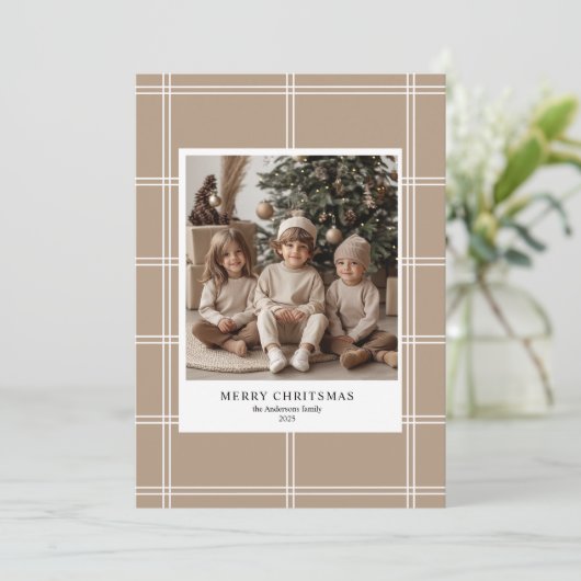 Personalisiert Beige Frohe Weihnachts-Foto Einladung (Stehend Vorderseite)