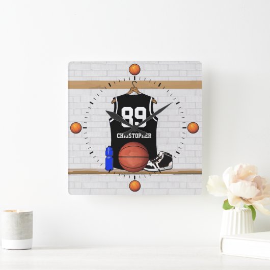 Personalisiert Black and White Basketball Jersey Quadratische Wanduhr (Zuhause)