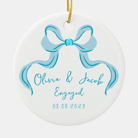 Personalisiert Blue Coquette Bow Verlobt Keramik Ornament (Vorne)