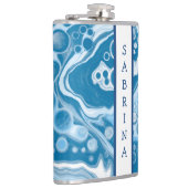 Personalisiert Blue Digital Fluid Art Marmor Flachmann (Rechts)