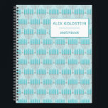 Personalisiert Blue Hanukkah Menorah Sketchbook Notizblock<br><div class="desc">Dieses besondere Sketchbook zeigt eine schöne Menorahrade in aquamarinem Blau auf dem Cover,  personalisiert mit Ihrem Namen. Ideal,  um Ihre Gedanken,  Ideen und Kreativität während Hanukkah zu erfassen. Ein durchdachtes und einzigartiges Geschenk für die Ferienzeit.</div>
