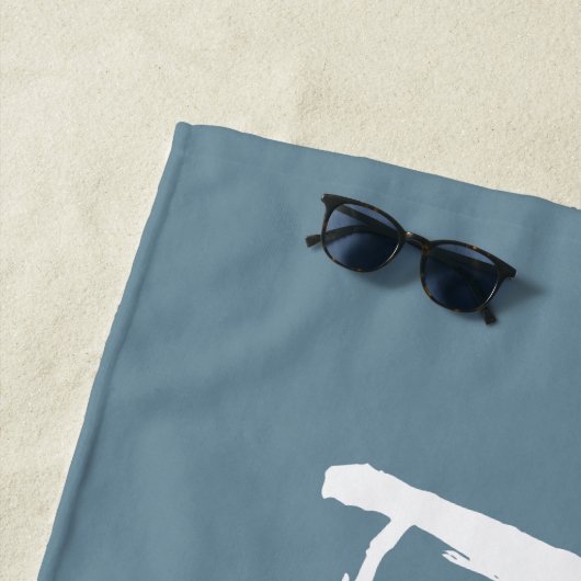 Personalisiert Bride Dusty Blue White Script Weddi Strandtuch (Beispiel)