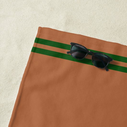 Personalisiert Brown & Green Strandtuch (Beispiel)