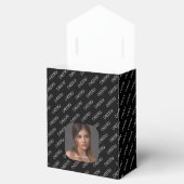 Personalisiert Cheers Foto Name Script Black Geschenkschachtel (Geöffnet)