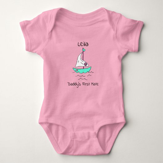 Personalisiert Daddy's First Mate Sailboat Baby Gi Baby Strampler (Vorderseite)