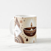 Personalisiert Diwali Diyas & Rangoli Gold & Bronz Kaffeetasse (Vorderseite Links)