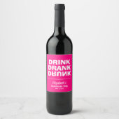 Personalisiert Drink getrunken Betrunkener Jungges Weinetikett (Vorderseite)