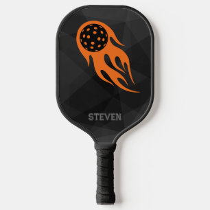Personalisiert flammendes Orange Pickleball auf sc Pickleball Schläger