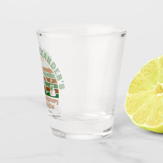 Personalisiert Funny Sasquatch Sanctuary Schnapsglas (Rechts)