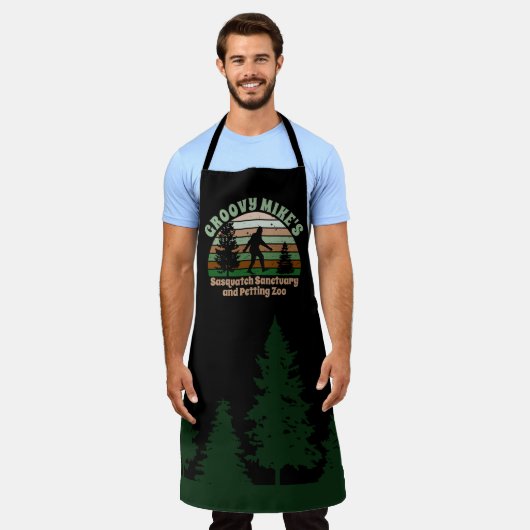 Personalisiert Funny Sasquatch Sanctuary Schürze (Getragen)