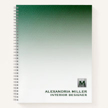 Personalisiert gebürstetes Silbermonogramm