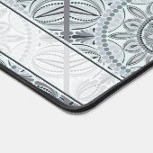 Personalisiert geflorale Harmonie Gray Mandala Schreibtischunterlage (Ecke)