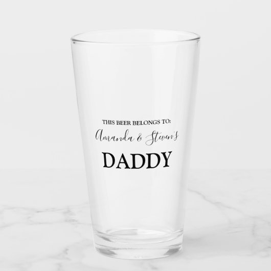 Personalisiert gehört dieses Bier Glas (Vorderseite)