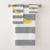 Personalisiert gestrichen Weiß Grau und Gelb Badhandtuch Set (Insitu)