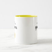 Personalisiert gestrichene Sonnenblume für Oma Zweifarbige Tasse (Mittel)