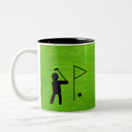 Personalisiert Golfer bei Hole Silhouette auf Grün Zweifarbige Tasse