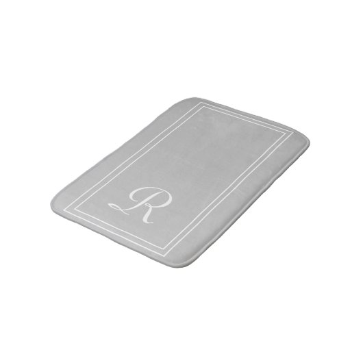 Personalisiert-graue Streifen-Monogramm Badematte (Schrägansicht)