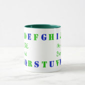 Personalisiert-grüne, blauenglische Alphabet-Buchs Tasse (Zentrum)