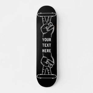 Personalisiert - Hand mit winziger Skateboard