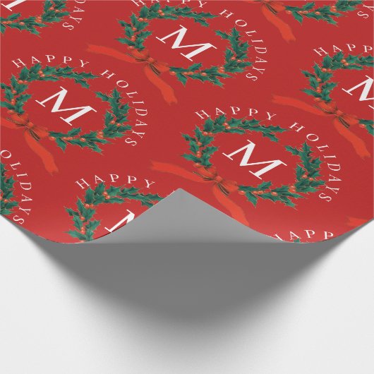 Personalisiert Happy Holidays Red Monogram Wreath Geschenkpapier (Ecke)
