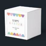 Personalisiert Happy Osterfarben Einfache Moderne Geschenkschachtel<br><div class="desc">Personalisiert Happy Oaster Colorful Simple Modern Favor Boxes bietet einen weißen Hintergrund mit einem spielerischen und farbenfrohen Design. Die Vorderseite zeigt einen modernen "EASTER"-Text in eleganten, lebhaften Farben, zusammen mit illustrierten Ostereiern. Eine dünne, abgerundete Ecke umrahmt das Design und fügt eine weiche und stilvolle Touch hinzu. Ideal für ein Ostereierjagd...</div>