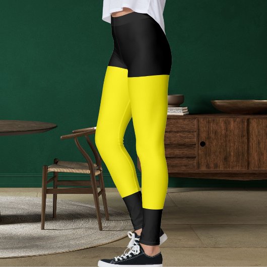 Personalisiert hellgelb Schwarz Stilvoller Name de Leggings