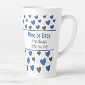 Personalisiert inspirierende blaue und graue Herze Milchtasse (Rechts)