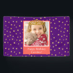 Personalisiert Kid Foto Happy Birthday Gold Crown Banner<br><div class="desc">Feiern Sie den besonderen Tag Ihres Kleinen stilvoll mit diesem festlichen lila Banner, das ein lustiges Foto mit einer schönen Goldprinzessin oder Königin-Krone bietet. Im Hintergrund ist ein eleganter Hintergrund goldfarbener Linien. Fügen Sie eine besondere Touch mit einem personalisierten Gruß hinzu, wie zum Beispiel "Glücklicher Geburtstag, [Kindername]!" Dieses skurrile Banner...</div>