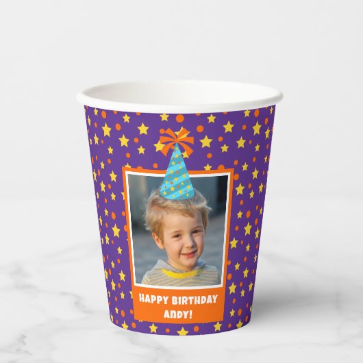 Personalisiert Kid Foto Happy Birthday w/ Blue Hat Pappbecher (Vorderseite)