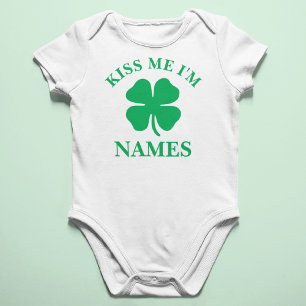 Personalisiert Kiss Me St. Patrick's Day Baby Strampler